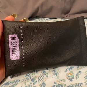 NWT Quay Finesse Black Rectangle Sunglasses